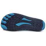 Blaue Aquapop-Wasserschuhe