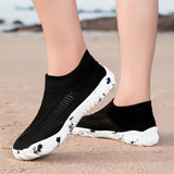Schwarze Aquasoft-Strandschuhe