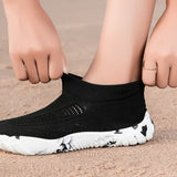Schwarze Aquasoft-Strandschuhe