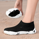 Schwarze Aquasoft-Strandschuhe